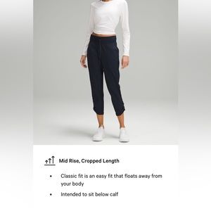 Dance Studio Mid-Rise Cropped Pant
